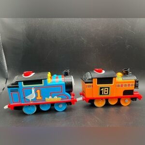Thomas & Friends TrackMaster Thomas, Nia Train All Engines Go Motorized Engine